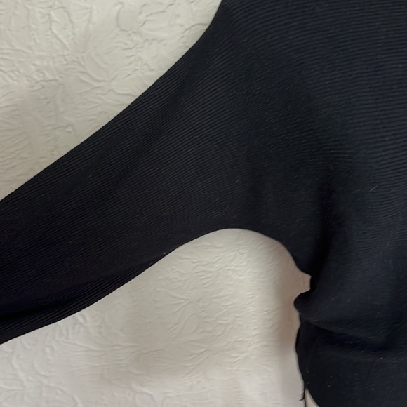 Staccato Dolman Cropped Sweater - Picture 4 of 8